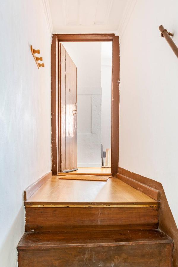 Relax In Lisbon For 4 People With Terrace And Parking Apartman Kültér fotó