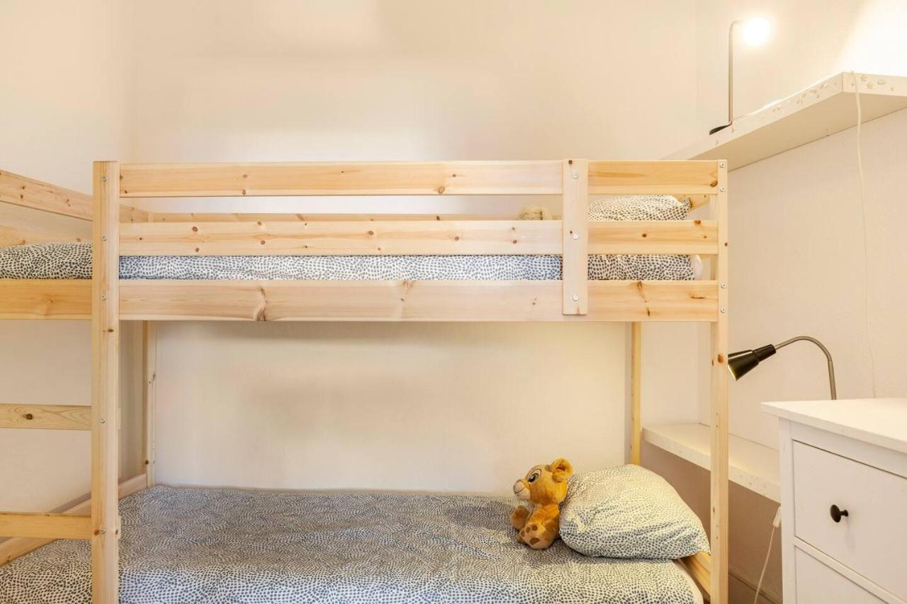 Relax In Lisbon For 4 People With Terrace And Parking Apartman Kültér fotó