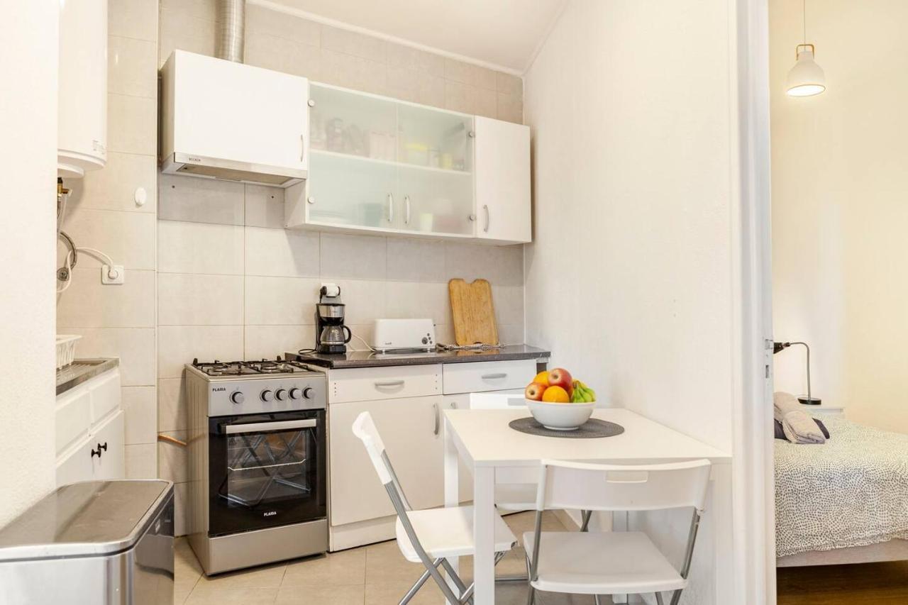 Relax In Lisbon For 4 People With Terrace And Parking Apartman Kültér fotó