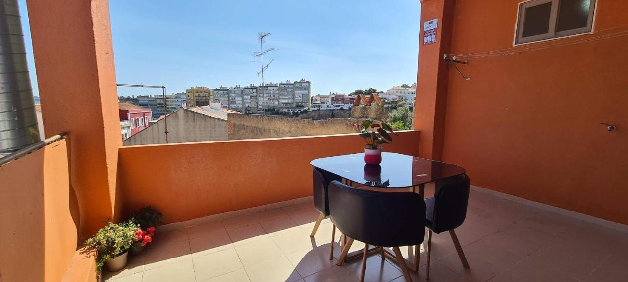 Relax In Lisbon For 4 People With Terrace And Parking Apartman Kültér fotó