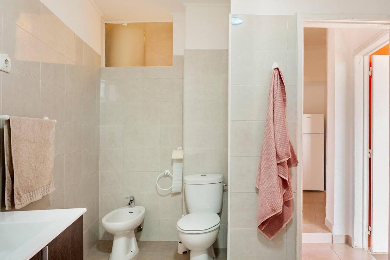 Relax In Lisbon For 4 People With Terrace And Parking Apartman Kültér fotó